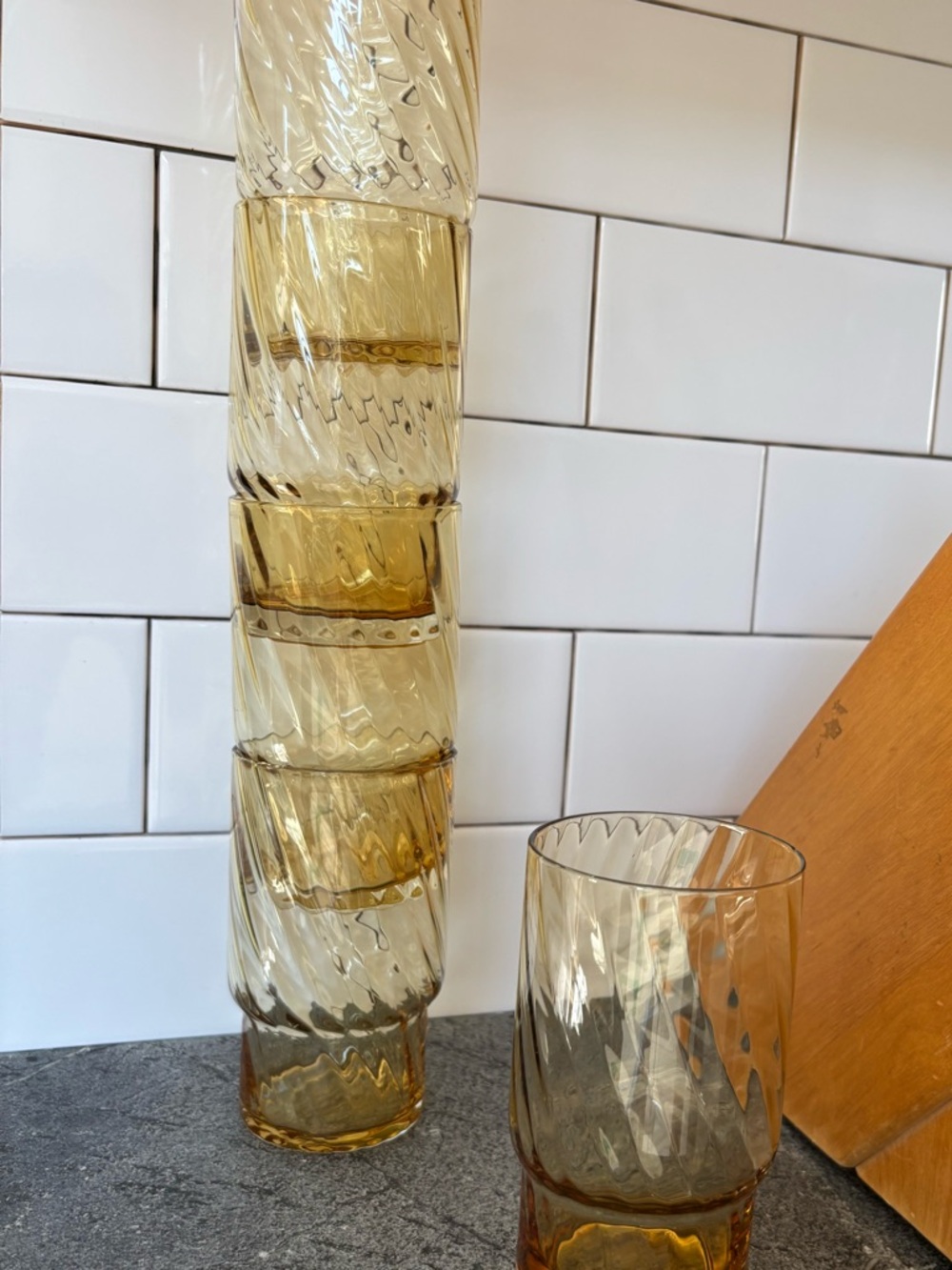 Pottery Barn Amber Ribbed Carousel Highball Glasses x4 - Picture 5 of 12